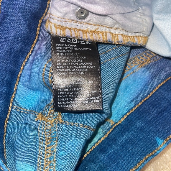 Urban outfitters up cycled denim, size 25 one-of-a-kind handmade shorts - Picture 8 of 8